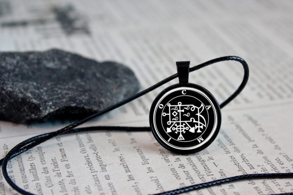 Camio Sigil Seal Necklace Pendant - Image 8
